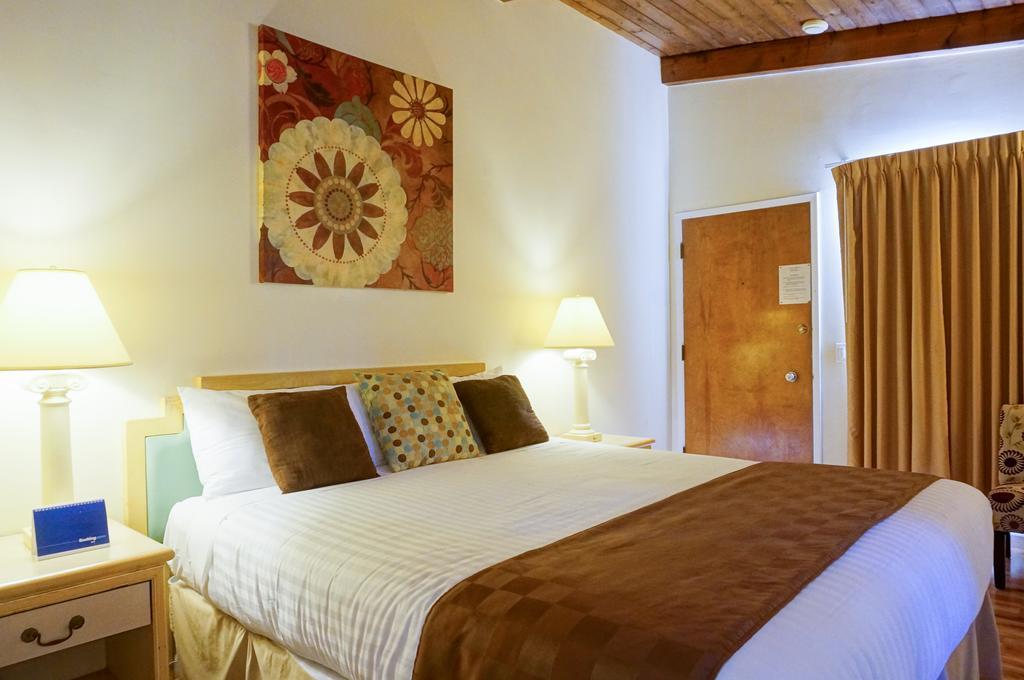 Pacific Crest Hotel Santa Bárbara Habitación foto