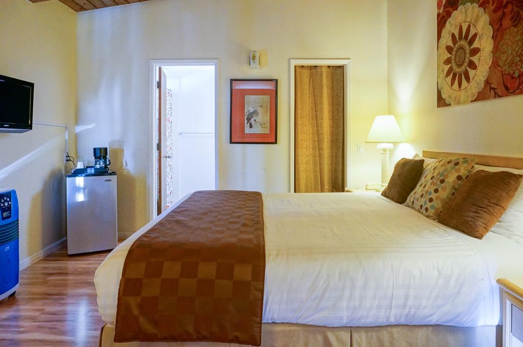 Pacific Crest Hotel Santa Bárbara Habitación foto